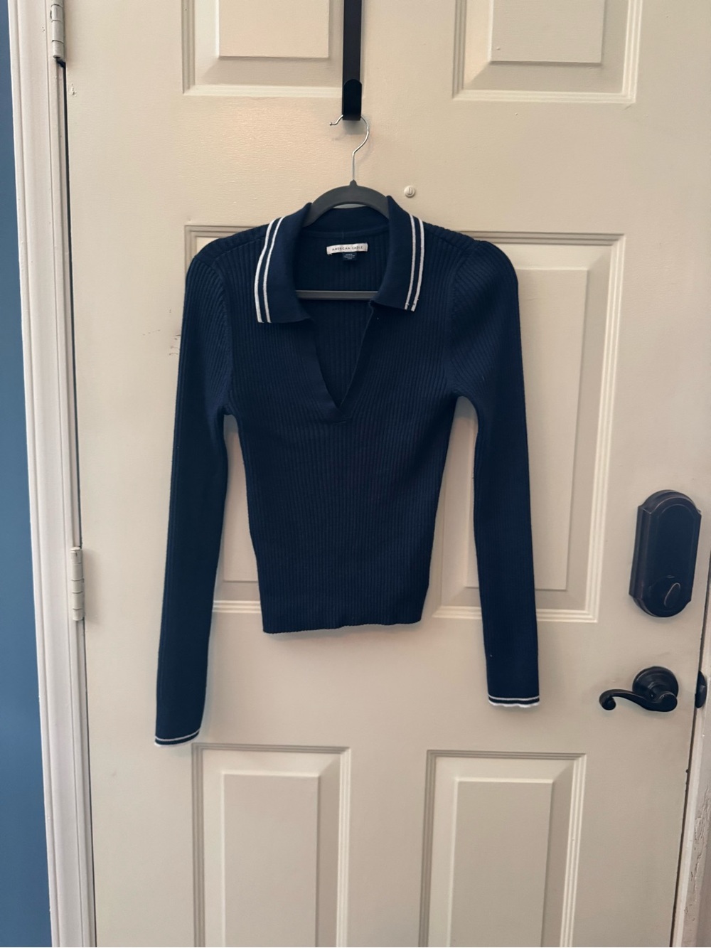 American Eagle Navy Ribbed Pullover Sweater